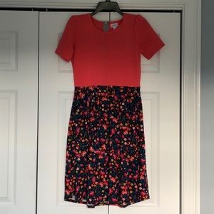 *SALE!* NWOT Medium LuLaRoe Floral Amelia